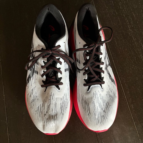 ASICS Novablast 3 Men’s Running Walking Shoes Sneakers Workout Size 11.5 - Picture 4 of 11